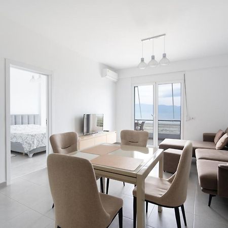 Apartment In The Village With A Sea View Wlora Zewnętrze zdjęcie