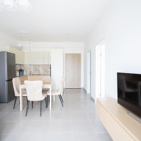 Apartment In The Village With A Sea View Wlora Zewnętrze zdjęcie