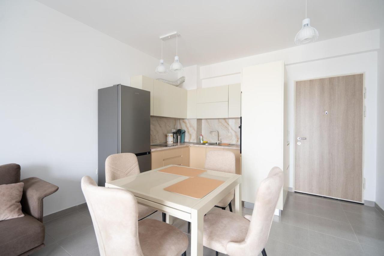 Apartment In The Village With A Sea View Wlora Zewnętrze zdjęcie