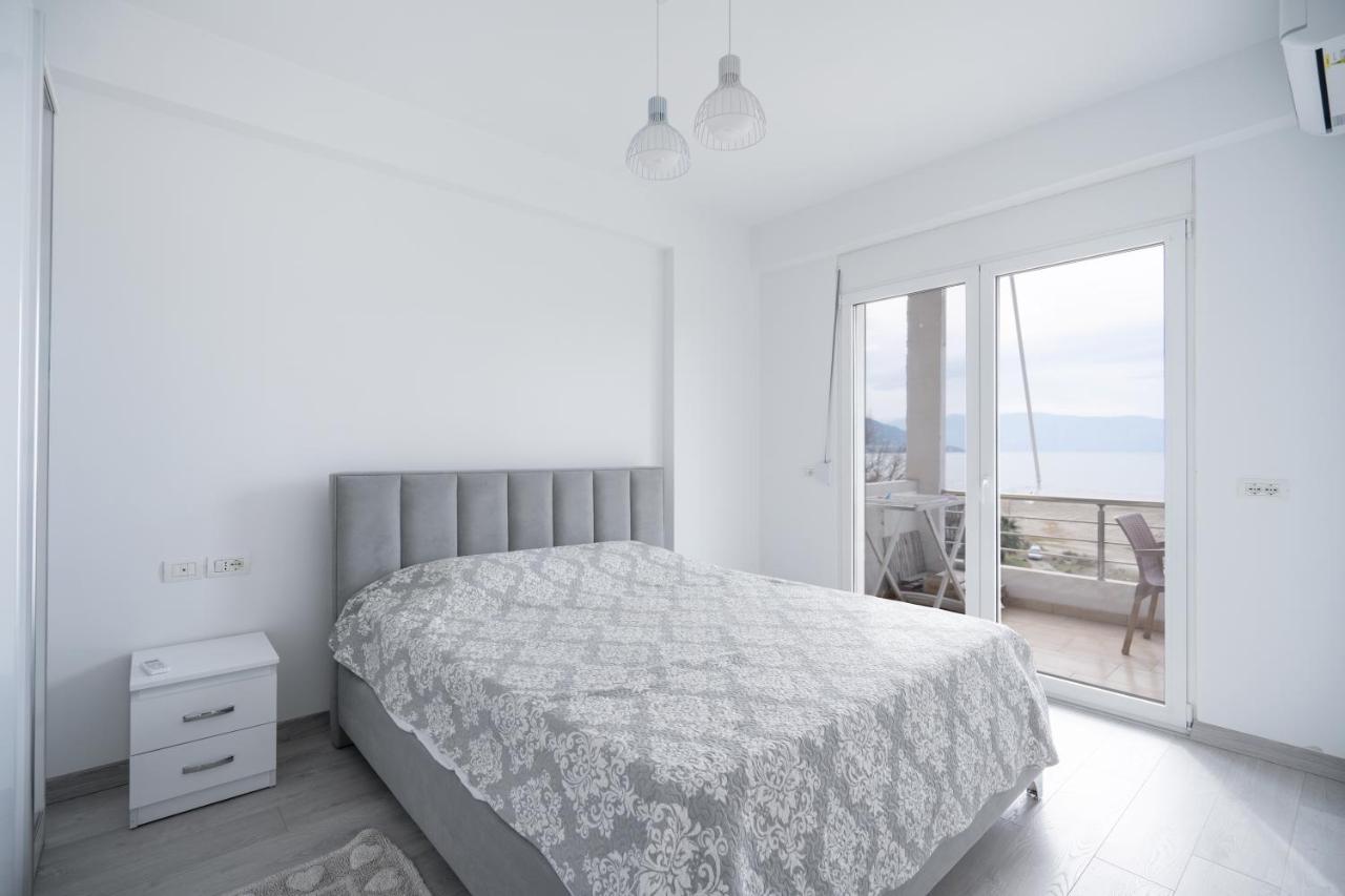 Apartment In The Village With A Sea View Wlora Zewnętrze zdjęcie