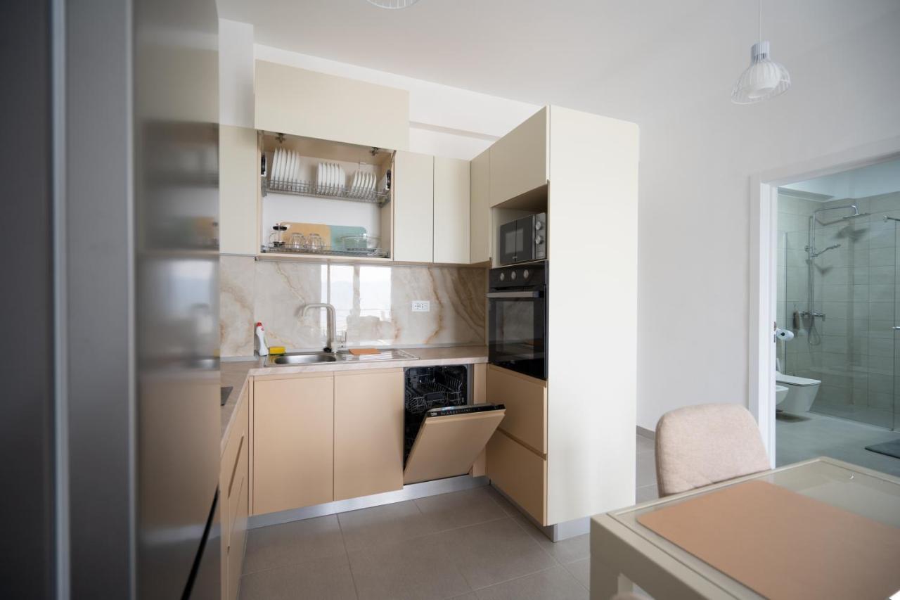 Apartment In The Village With A Sea View Wlora Zewnętrze zdjęcie