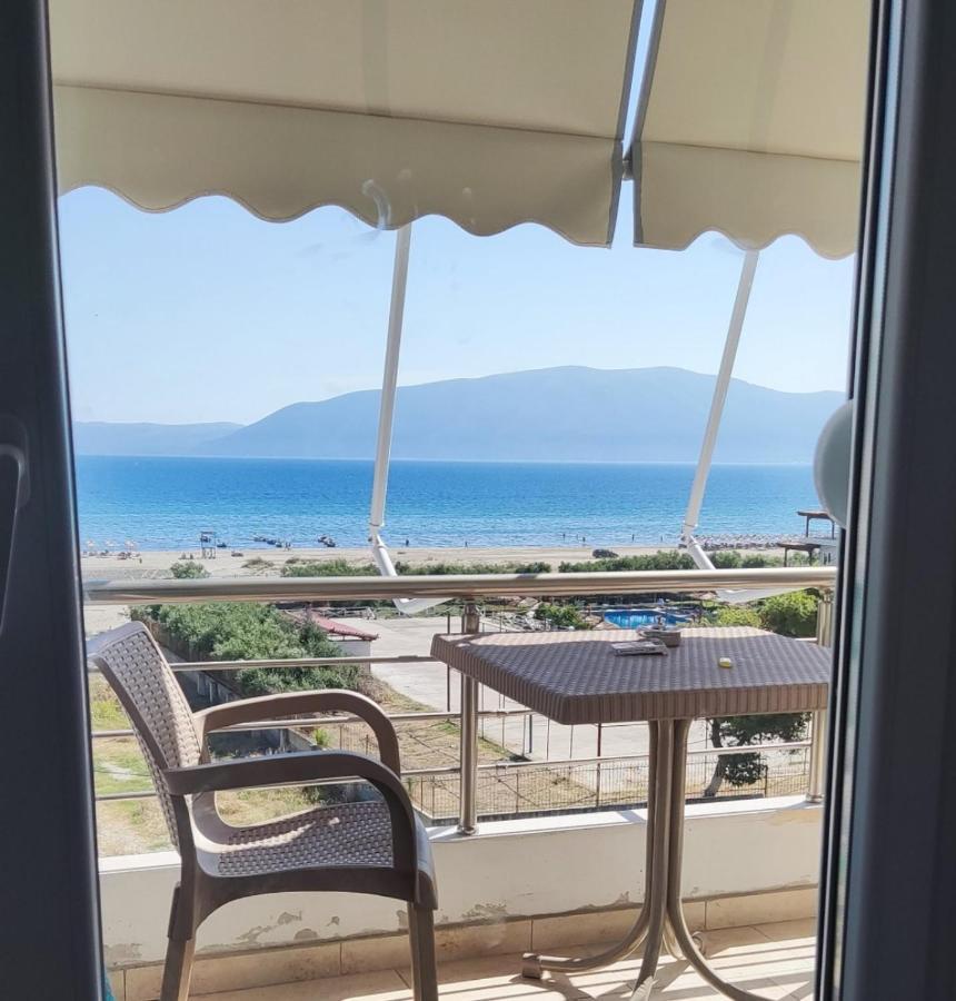 Apartment In The Village With A Sea View Wlora Zewnętrze zdjęcie